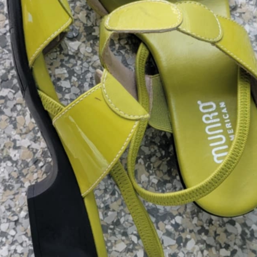 ***Sale***Munro Women's Green Sandals Made In USA - Picture 6 of 6